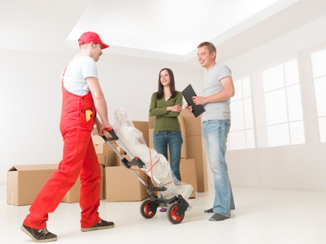Flat move with van service in Kentishtown